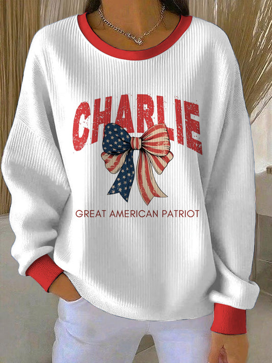 Női charlie kirk nyomtatott kerek nyak hosszú ujjú pulóver